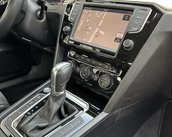 Чорний Фольксваген Пассат, об'ємом двигуна 1.97 л та пробігом 221 тис. км за 18400 $, фото 75 на Automoto.ua