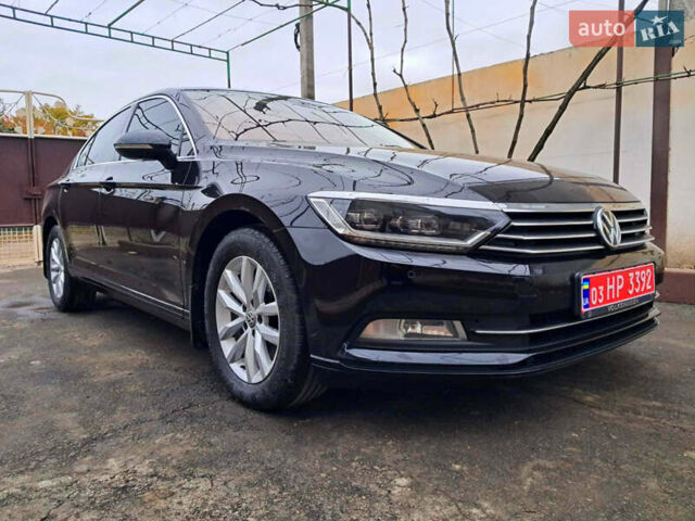 Черный Фольксваген Пассат, объемом двигателя 2 л и пробегом 215 тыс. км за 16800 $, фото 2 на Automoto.ua