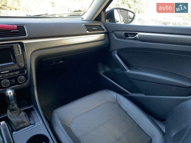 Черный Фольксваген Пассат, объемом двигателя 1.8 л и пробегом 210 тыс. км за 11800 $, фото 14 на Automoto.ua