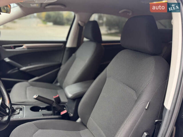 Чорний Фольксваген Пассат, об'ємом двигуна 1.8 л та пробігом 146 тис. км за 10900 $, фото 41 на Automoto.ua