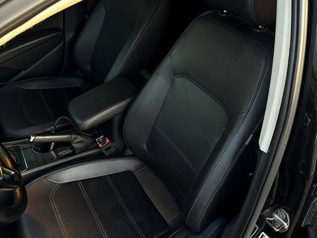 Черный Фольксваген Пассат, объемом двигателя 1.8 л и пробегом 186 тыс. км за 12000 $, фото 3 на Automoto.ua