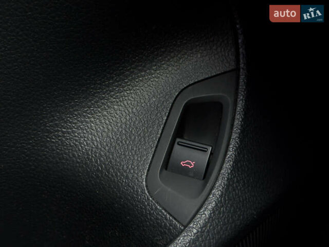 Черный Фольксваген Пассат, объемом двигателя 2 л и пробегом 207 тыс. км за 14300 $, фото 31 на Automoto.ua