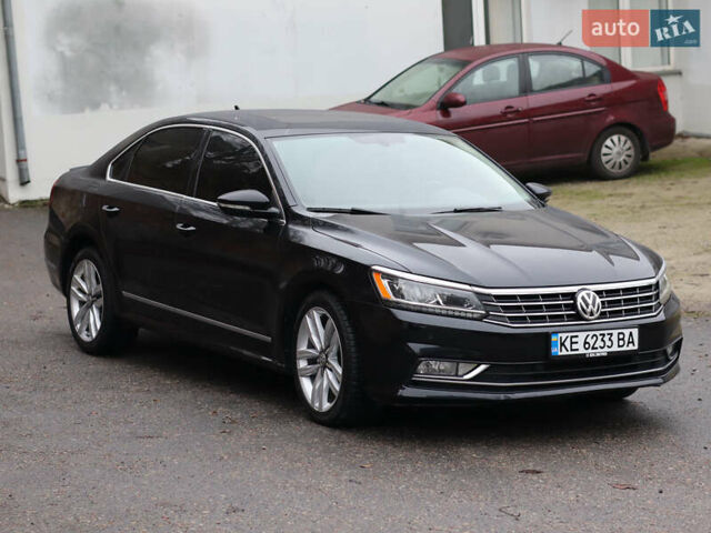 Черный Фольксваген Пассат, объемом двигателя 1.8 л и пробегом 140 тыс. км за 15799 $, фото 2 на Automoto.ua