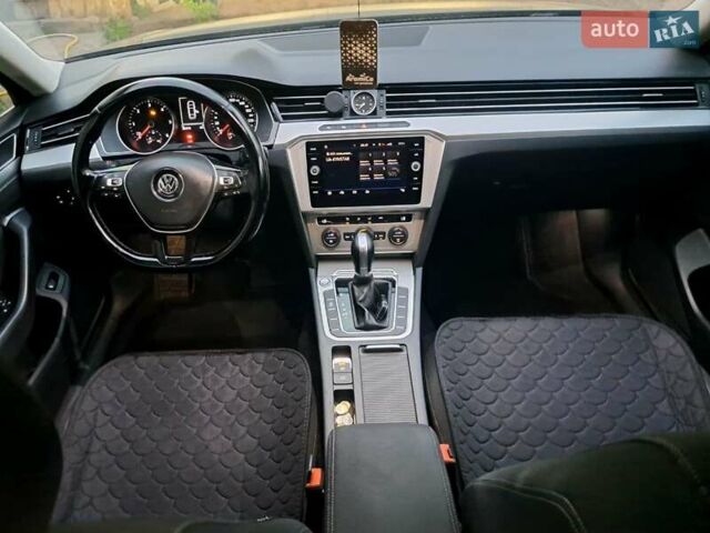 Чорний Фольксваген Пассат, об'ємом двигуна 1.6 л та пробігом 300 тис. км за 13700 $, фото 7 на Automoto.ua