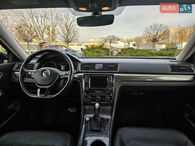 Черный Фольксваген Пассат, объемом двигателя 1.98 л и пробегом 200 тыс. км за 10800 $, фото 23 на Automoto.ua