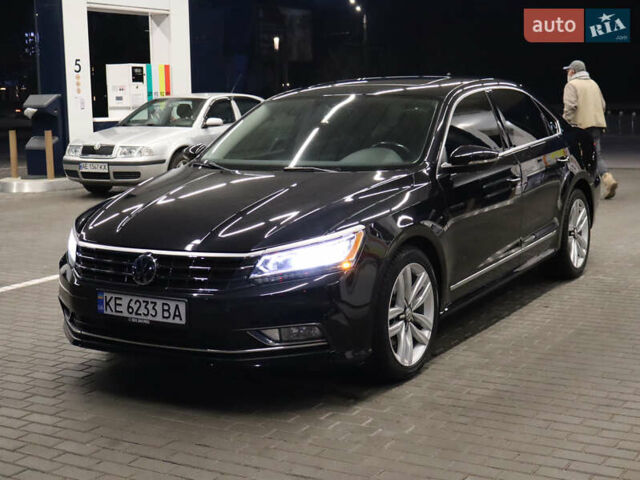 Черный Фольксваген Пассат, объемом двигателя 1.8 л и пробегом 140 тыс. км за 15799 $, фото 9 на Automoto.ua