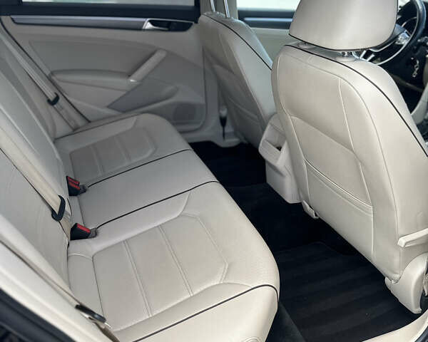 Чорний Фольксваген Пассат, об'ємом двигуна 1.8 л та пробігом 183 тис. км за 13899 $, фото 12 на Automoto.ua