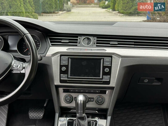 Черный Фольксваген Пассат, объемом двигателя 1.97 л и пробегом 80 тыс. км за 19900 $, фото 28 на Automoto.ua