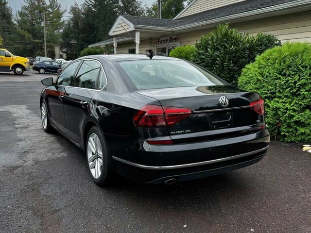 Чорний Фольксваген Пассат, об'ємом двигуна 1.8 л та пробігом 65 тис. км за 7000 $, фото 5 на Automoto.ua