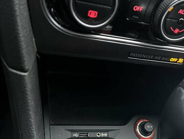 Черный Фольксваген Пассат, объемом двигателя 1.8 л и пробегом 267 тыс. км за 14500 $, фото 33 на Automoto.ua