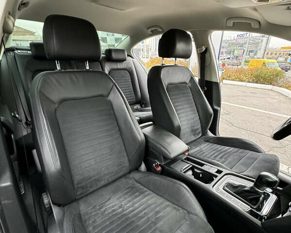 Черный Фольксваген Пассат, объемом двигателя 1.97 л и пробегом 194 тыс. км за 22500 $, фото 8 на Automoto.ua