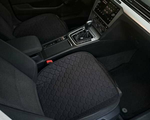 Чорний Фольксваген Пассат, об'ємом двигуна 1.6 л та пробігом 300 тис. км за 13700 $, фото 5 на Automoto.ua