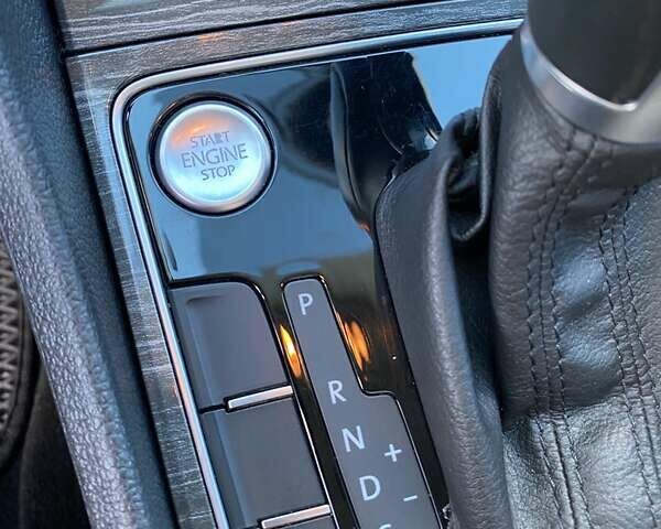 Черный Фольксваген Пассат, объемом двигателя 1.98 л и пробегом 142 тыс. км за 15800 $, фото 21 на Automoto.ua