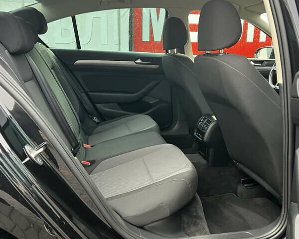 Черный Фольксваген Пассат, объемом двигателя 1.97 л и пробегом 306 тыс. км за 14750 $, фото 55 на Automoto.ua