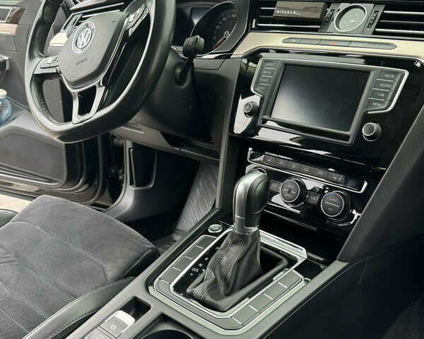 Черный Фольксваген Пассат, объемом двигателя 1.97 л и пробегом 194 тыс. км за 22500 $, фото 5 на Automoto.ua