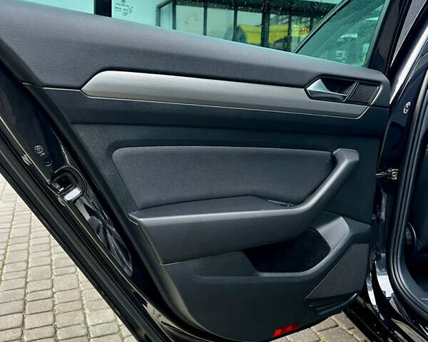 Черный Фольксваген Пассат, объемом двигателя 1.97 л и пробегом 306 тыс. км за 14750 $, фото 45 на Automoto.ua