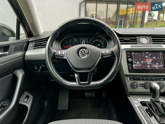 Черный Фольксваген Пассат, объемом двигателя 1.97 л и пробегом 306 тыс. км за 14750 $, фото 66 на Automoto.ua