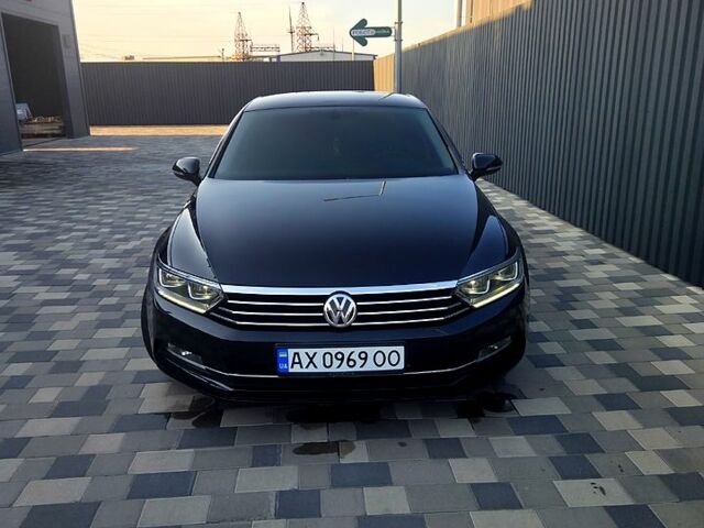 Черный Фольксваген Пассат, объемом двигателя 2 л и пробегом 220 тыс. км за 15500 $, фото 4 на Automoto.ua