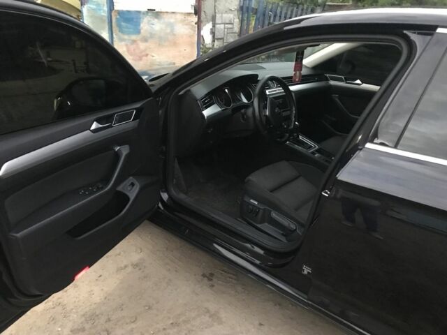 Чорний Фольксваген Пассат, об'ємом двигуна 2 л та пробігом 206 тис. км за 15200 $, фото 6 на Automoto.ua