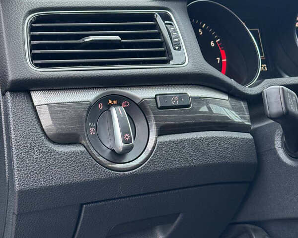 Черный Фольксваген Пассат, объемом двигателя 2 л и пробегом 216 тыс. км за 12700 $, фото 9 на Automoto.ua