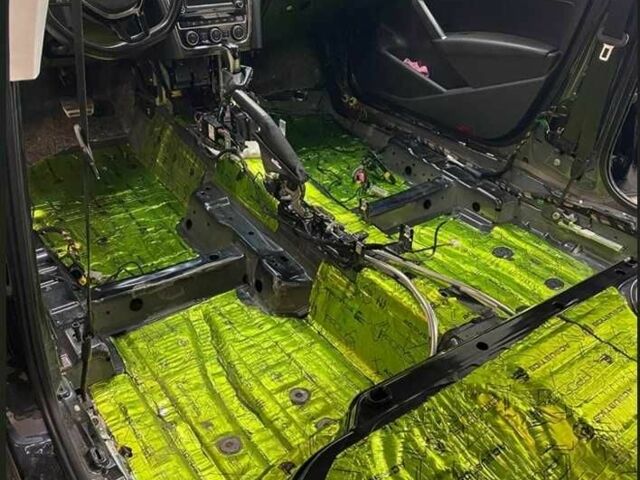 Черный Фольксваген Пассат, объемом двигателя 2 л и пробегом 73 тыс. км за 16075 $, фото 8 на Automoto.ua