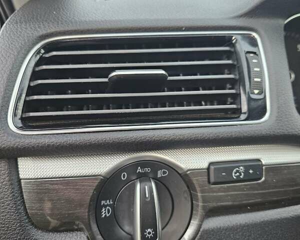 Черный Фольксваген Пассат, объемом двигателя 1.98 л и пробегом 200 тыс. км за 10800 $, фото 21 на Automoto.ua