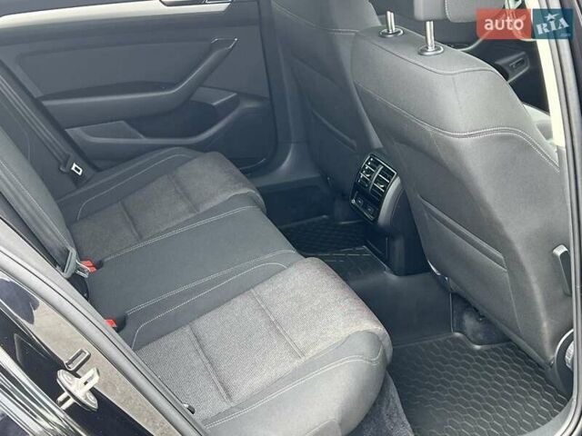 Чорний Фольксваген Пассат, об'ємом двигуна 1.97 л та пробігом 135 тис. км за 20000 $, фото 17 на Automoto.ua