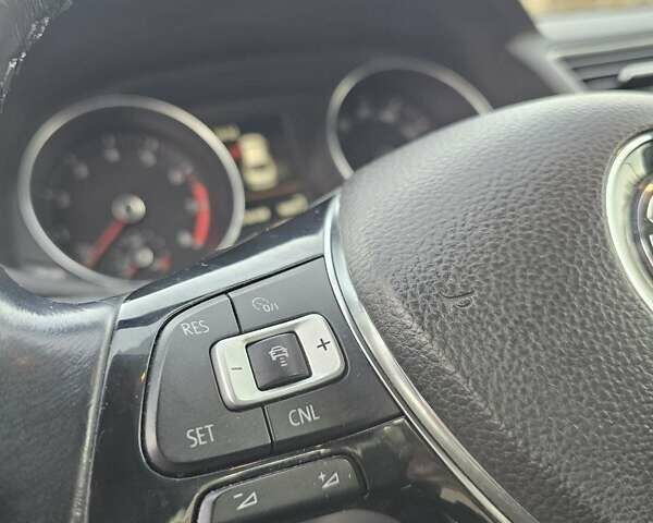 Черный Фольксваген Пассат, объемом двигателя 1.98 л и пробегом 200 тыс. км за 10800 $, фото 28 на Automoto.ua