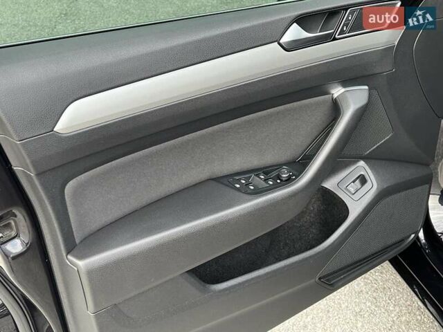 Чорний Фольксваген Пассат, об'ємом двигуна 1.97 л та пробігом 135 тис. км за 20000 $, фото 19 на Automoto.ua