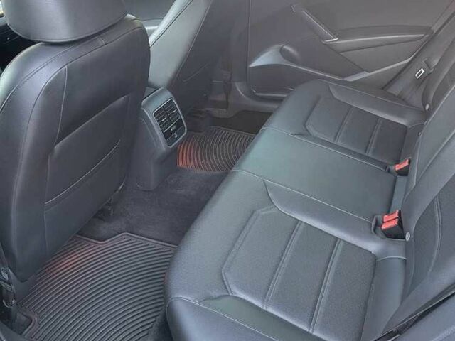 Черный Фольксваген Пассат, объемом двигателя 2 л и пробегом 73 тыс. км за 16075 $, фото 6 на Automoto.ua