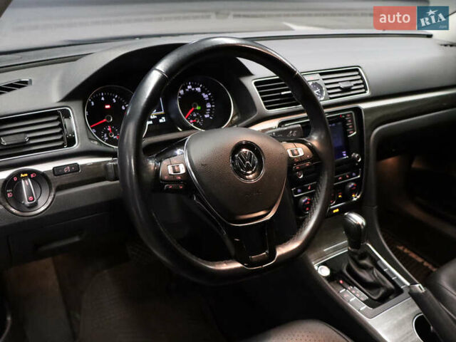 Черный Фольксваген Пассат, объемом двигателя 1.8 л и пробегом 140 тыс. км за 15799 $, фото 18 на Automoto.ua