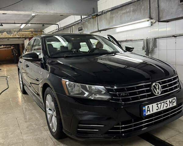 Чорний Фольксваген Пассат, об'ємом двигуна 1.8 л та пробігом 115 тис. км за 12500 $, фото 1 на Automoto.ua