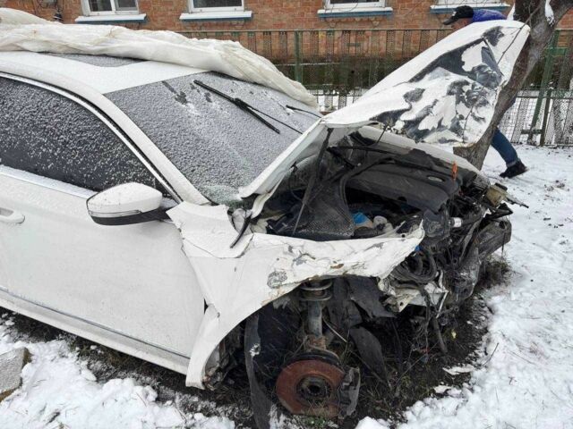 Чорний Фольксваген Пассат, об'ємом двигуна 2 л та пробігом 289 тис. км за 3500 $, фото 3 на Automoto.ua