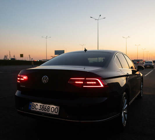 Черный Фольксваген Пассат, объемом двигателя 1.8 л и пробегом 110 тыс. км за 23500 $, фото 18 на Automoto.ua