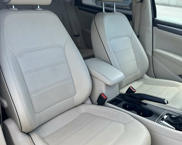 Чорний Фольксваген Пассат, об'ємом двигуна 1.8 л та пробігом 183 тис. км за 13899 $, фото 9 на Automoto.ua