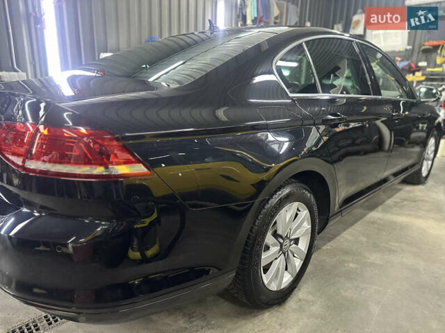 Чорний Фольксваген Пассат, об'ємом двигуна 1.6 л та пробігом 128 тис. км за 16500 $, фото 1 на Automoto.ua