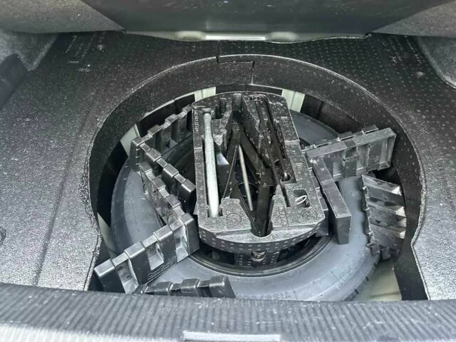 Черный Фольксваген Пассат, объемом двигателя 2 л и пробегом 75 тыс. км за 2300 $, фото 12 на Automoto.ua