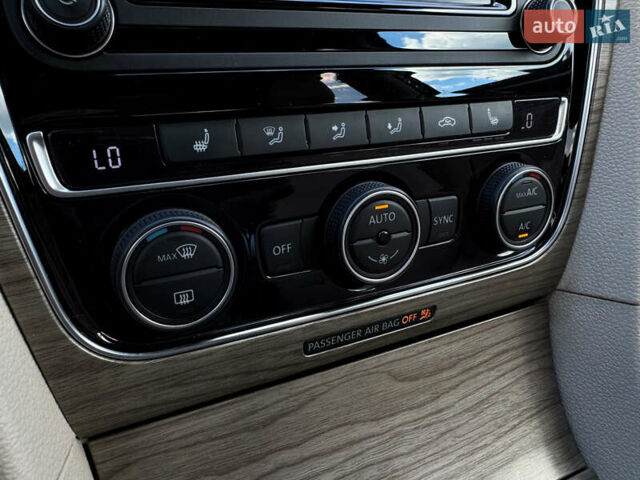 Чорний Фольксваген Пассат, об'ємом двигуна 1.8 л та пробігом 72 тис. км за 15500 $, фото 26 на Automoto.ua