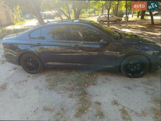 Чорний Фольксваген Пассат, об'ємом двигуна 1.6 л та пробігом 309 тис. км за 12600 $, фото 1 на Automoto.ua
