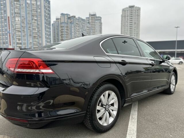 Черный Фольксваген Пассат, объемом двигателя 1.6 л и пробегом 128 тыс. км за 16300 $, фото 5 на Automoto.ua