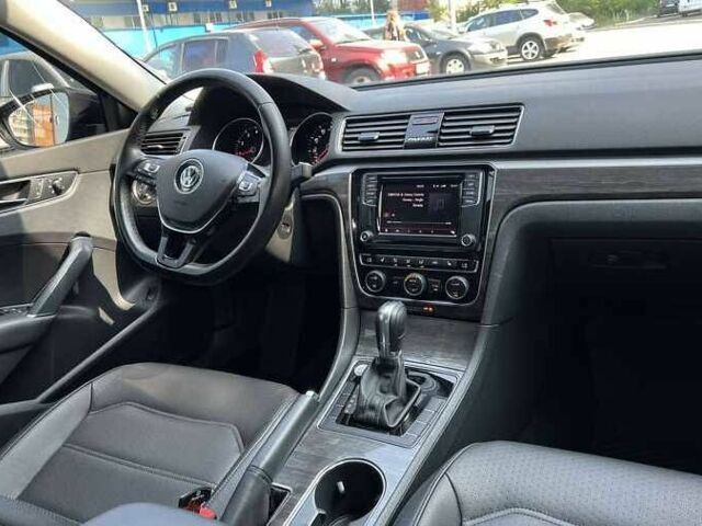 Черный Фольксваген Пассат, объемом двигателя 2 л и пробегом 80 тыс. км за 9000 $, фото 5 на Automoto.ua