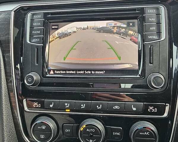 Черный Фольксваген Пассат, объемом двигателя 1.98 л и пробегом 200 тыс. км за 10800 $, фото 30 на Automoto.ua