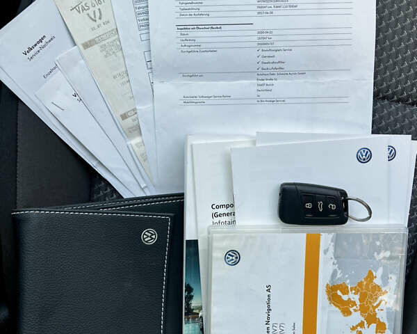 Черный Фольксваген Пассат, объемом двигателя 1.97 л и пробегом 306 тыс. км за 14750 $, фото 71 на Automoto.ua