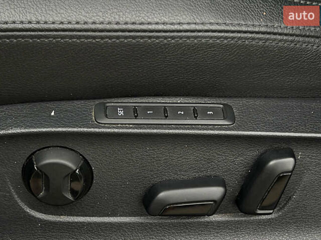 Черный Фольксваген Пассат, объемом двигателя 1.8 л и пробегом 100 тыс. км за 13999 $, фото 16 на Automoto.ua