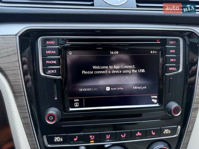 Чорний Фольксваген Пассат, об'ємом двигуна 1.8 л та пробігом 149 тис. км за 13900 $, фото 56 на Automoto.ua