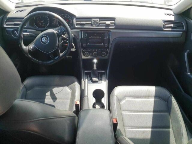 Чорний Фольксваген Пассат, об'ємом двигуна 1.8 л та пробігом 178 тис. км за 10800 $, фото 8 на Automoto.ua