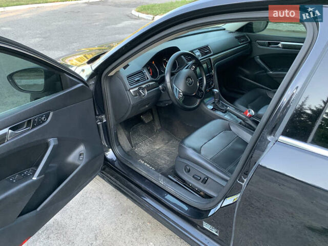 Черный Фольксваген Пассат, объемом двигателя 1.8 л и пробегом 239 тыс. км за 9999 $, фото 9 на Automoto.ua