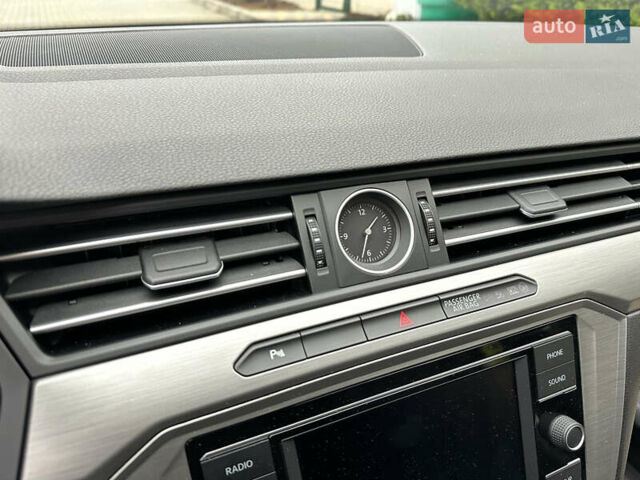 Черный Фольксваген Пассат, объемом двигателя 1.97 л и пробегом 80 тыс. км за 19900 $, фото 48 на Automoto.ua