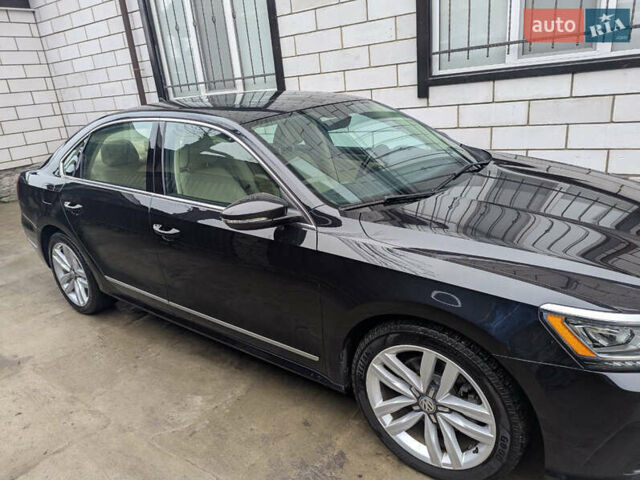 Черный Фольксваген Пассат, объемом двигателя 1.8 л и пробегом 151 тыс. км за 14500 $, фото 7 на Automoto.ua