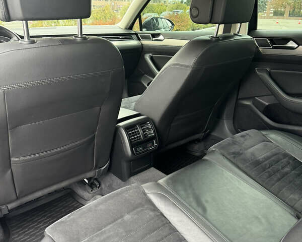 Черный Фольксваген Пассат, объемом двигателя 1.97 л и пробегом 194 тыс. км за 22500 $, фото 10 на Automoto.ua